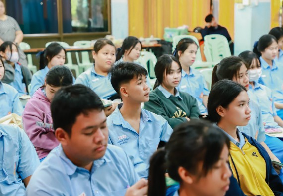 ภาพกิจกรรม   คณะวิทยาศาสตร์และเทคโนโลยี จัดค่ายวิทยาศาสตร์สัญจร ปีการศึกษา 2566  โรงเรียนคลองลานวิทยา