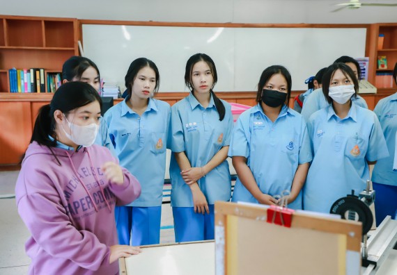 ภาพกิจกรรม   คณะวิทยาศาสตร์และเทคโนโลยี จัดค่ายวิทยาศาสตร์สัญจร ปีการศึกษา 2566  โรงเรียนคลองลานวิทยา