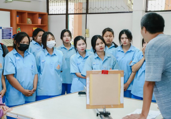 ภาพกิจกรรม   คณะวิทยาศาสตร์และเทคโนโลยี จัดค่ายวิทยาศาสตร์สัญจร ปีการศึกษา 2566  โรงเรียนคลองลานวิทยา