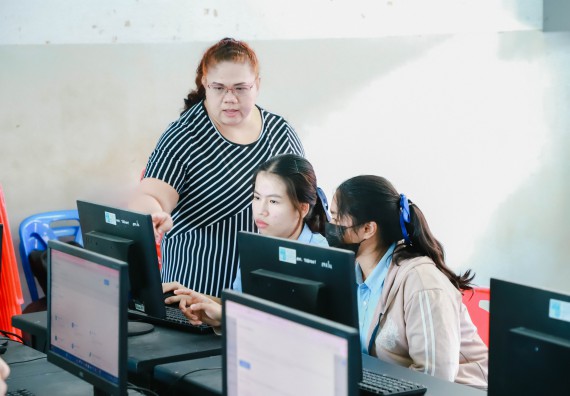 ภาพกิจกรรม   คณะวิทยาศาสตร์และเทคโนโลยี จัดค่ายวิทยาศาสตร์สัญจร ปีการศึกษา 2566  โรงเรียนคลองลานวิทยา