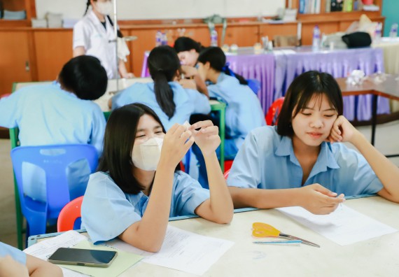 ภาพกิจกรรม   คณะวิทยาศาสตร์และเทคโนโลยี จัดค่ายวิทยาศาสตร์สัญจร ปีการศึกษา 2566  โรงเรียนคลองลานวิทยา