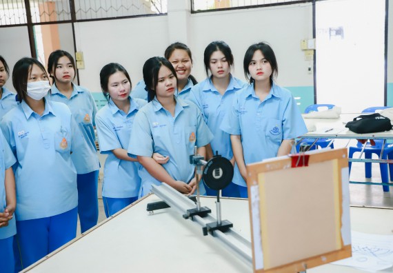 ภาพกิจกรรม   คณะวิทยาศาสตร์และเทคโนโลยี จัดค่ายวิทยาศาสตร์สัญจร ปีการศึกษา 2566  โรงเรียนคลองลานวิทยา