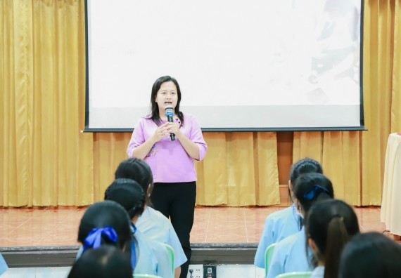 ภาพกิจกรรม   คณะวิทยาศาสตร์และเทคโนโลยี จัดค่ายวิทยาศาสตร์สัญจร ปีการศึกษา 2566  โรงเรียนคลองลานวิทยา