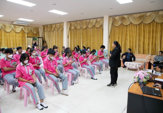 ภาพกิจกรรม  คณะวิทยาศาสตร์และเทคโนโลยี จัดค่ายวิทยาศาสตร์สัญจร ปีการศึกษา 2566  โรงเรียนชากังราววิทยา (อินทร์-ชุ่ม ดีสารอุปถัมภ์) 