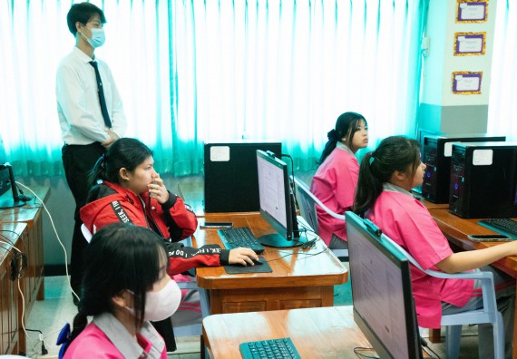 ภาพกิจกรรม  คณะวิทยาศาสตร์และเทคโนโลยี จัดค่ายวิทยาศาสตร์สัญจร ปีการศึกษา 2566  โรงเรียนชากังราววิทยา (อินทร์-ชุ่ม ดีสารอุปถัมภ์) 