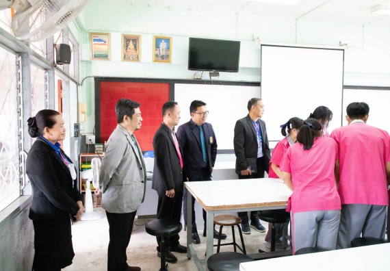 ภาพกิจกรรม  คณะวิทยาศาสตร์และเทคโนโลยี จัดค่ายวิทยาศาสตร์สัญจร ปีการศึกษา 2566  โรงเรียนชากังราววิทยา (อินทร์-ชุ่ม ดีสารอุปถัมภ์) 