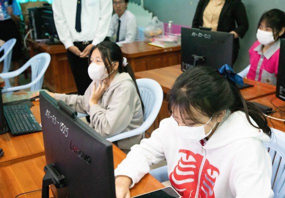 ภาพกิจกรรม  คณะวิทยาศาสตร์และเทคโนโลยี จัดค่ายวิทยาศาสตร์สัญจร ปีการศึกษา 2566  โรงเรียนชากังราววิทยา (อินทร์-ชุ่ม ดีสารอุปถัมภ์) 