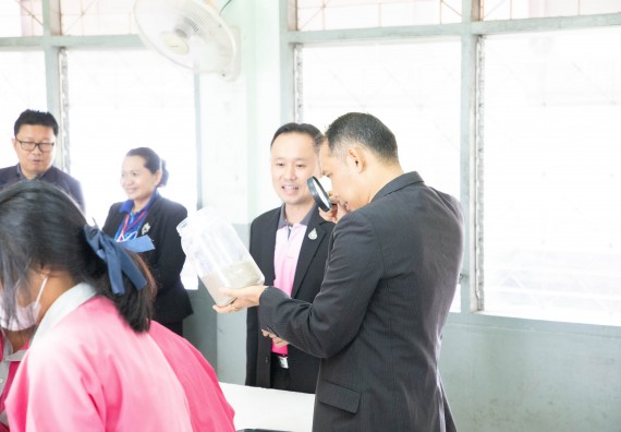 ภาพกิจกรรม  คณะวิทยาศาสตร์และเทคโนโลยี จัดค่ายวิทยาศาสตร์สัญจร ปีการศึกษา 2566  โรงเรียนชากังราววิทยา (อินทร์-ชุ่ม ดีสารอุปถัมภ์) 