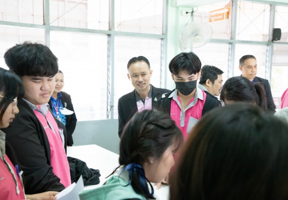 ภาพกิจกรรม  คณะวิทยาศาสตร์และเทคโนโลยี จัดค่ายวิทยาศาสตร์สัญจร ปีการศึกษา 2566  โรงเรียนชากังราววิทยา (อินทร์-ชุ่ม ดีสารอุปถัมภ์) 