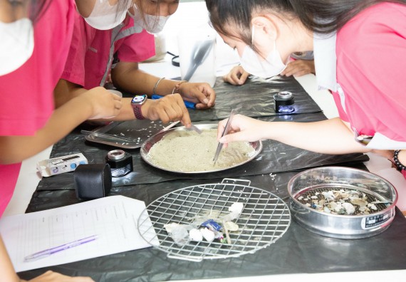 ภาพกิจกรรม  คณะวิทยาศาสตร์และเทคโนโลยี จัดค่ายวิทยาศาสตร์สัญจร ปีการศึกษา 2566  โรงเรียนชากังราววิทยา (อินทร์-ชุ่ม ดีสารอุปถัมภ์) 