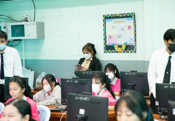 ภาพกิจกรรม  คณะวิทยาศาสตร์และเทคโนโลยี จัดค่ายวิทยาศาสตร์สัญจร ปีการศึกษา 2566  โรงเรียนชากังราววิทยา (อินทร์-ชุ่ม ดีสารอุปถัมภ์) 