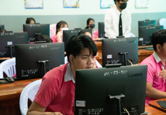 ภาพกิจกรรม  คณะวิทยาศาสตร์และเทคโนโลยี จัดค่ายวิทยาศาสตร์สัญจร ปีการศึกษา 2566  โรงเรียนชากังราววิทยา (อินทร์-ชุ่ม ดีสารอุปถัมภ์) 