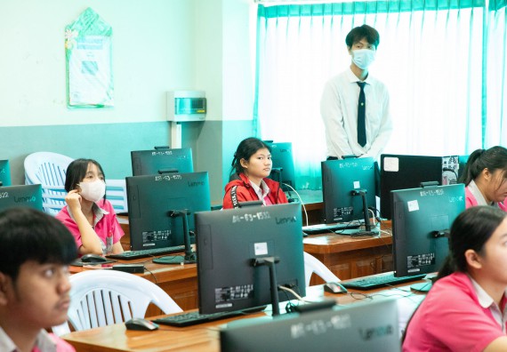 ภาพกิจกรรม  คณะวิทยาศาสตร์และเทคโนโลยี จัดค่ายวิทยาศาสตร์สัญจร ปีการศึกษา 2566  โรงเรียนชากังราววิทยา (อินทร์-ชุ่ม ดีสารอุปถัมภ์) 