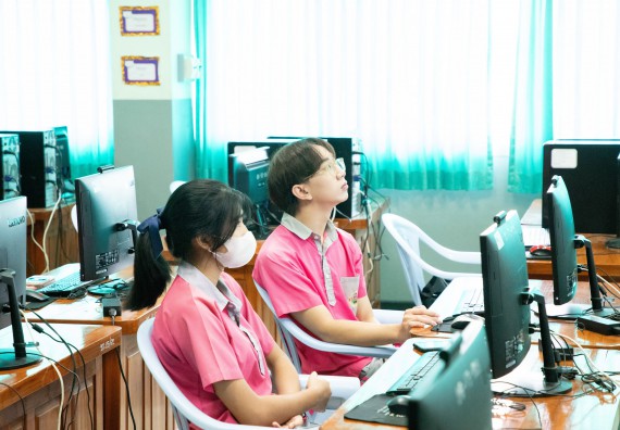 ภาพกิจกรรม  คณะวิทยาศาสตร์และเทคโนโลยี จัดค่ายวิทยาศาสตร์สัญจร ปีการศึกษา 2566  โรงเรียนชากังราววิทยา (อินทร์-ชุ่ม ดีสารอุปถัมภ์) 