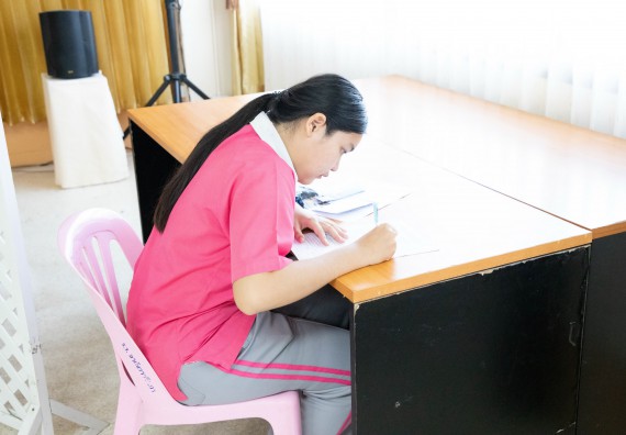 ภาพกิจกรรม  คณะวิทยาศาสตร์และเทคโนโลยี จัดค่ายวิทยาศาสตร์สัญจร ปีการศึกษา 2566  โรงเรียนชากังราววิทยา (อินทร์-ชุ่ม ดีสารอุปถัมภ์) 