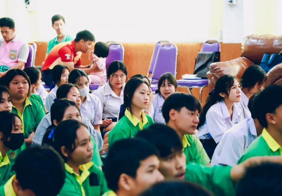 ภาพกิจกรรม  คณะวิทยาศาสตร์และเทคโนโลยี จัดค่ายวิทยาศาสตร์สัญจร ปีการศึกษา 2566  โรงเรียนคลองลานพัฒนาจินดาศักดิ์