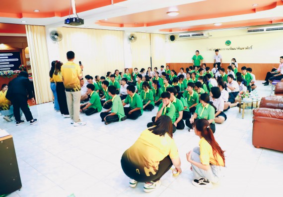 ภาพกิจกรรม  คณะวิทยาศาสตร์และเทคโนโลยี จัดค่ายวิทยาศาสตร์สัญจร ปีการศึกษา 2566  โรงเรียนคลองลานพัฒนาจินดาศักดิ์