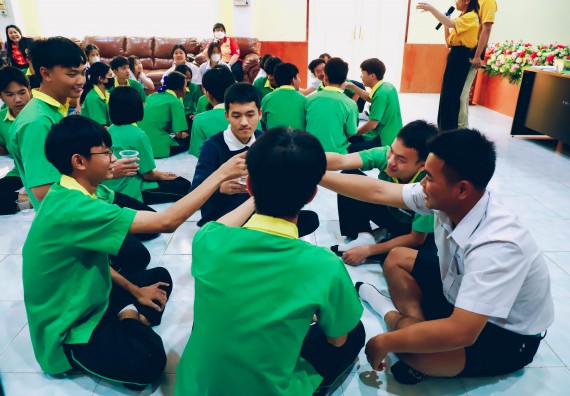 ภาพกิจกรรม  คณะวิทยาศาสตร์และเทคโนโลยี จัดค่ายวิทยาศาสตร์สัญจร ปีการศึกษา 2566  โรงเรียนคลองลานพัฒนาจินดาศักดิ์