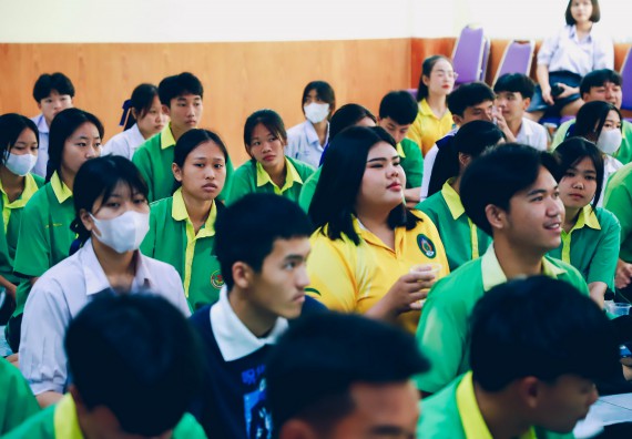 ภาพกิจกรรม  คณะวิทยาศาสตร์และเทคโนโลยี จัดค่ายวิทยาศาสตร์สัญจร ปีการศึกษา 2566  โรงเรียนคลองลานพัฒนาจินดาศักดิ์