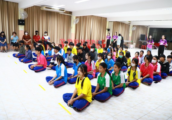 ภาพกิจกรรม  คณะวิทยาศาสตร์และเทคโนโลยี จัดค่ายวิทยาศาสตร์สัญจร ปีการศึกษา 2566  โรงเรียนนครไตรตรึงษ์