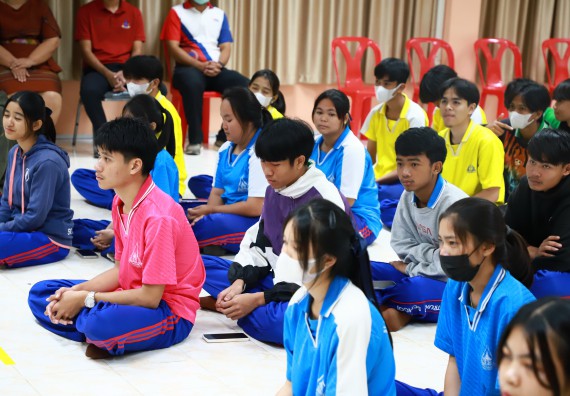 ภาพกิจกรรม  คณะวิทยาศาสตร์และเทคโนโลยี จัดค่ายวิทยาศาสตร์สัญจร ปีการศึกษา 2566  โรงเรียนนครไตรตรึงษ์