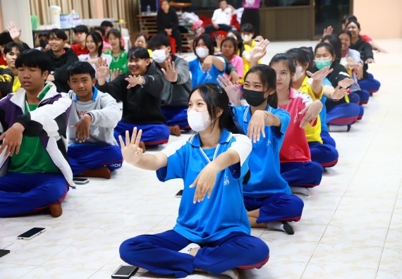 ภาพกิจกรรม  คณะวิทยาศาสตร์และเทคโนโลยี จัดค่ายวิทยาศาสตร์สัญจร ปีการศึกษา 2566  โรงเรียนนครไตรตรึงษ์