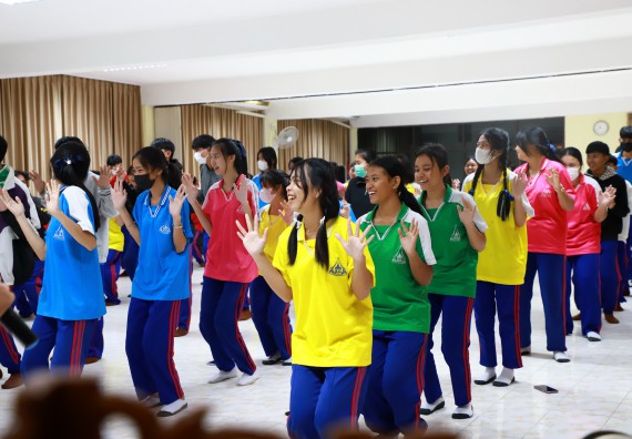 ภาพกิจกรรม  คณะวิทยาศาสตร์และเทคโนโลยี จัดค่ายวิทยาศาสตร์สัญจร ปีการศึกษา 2566  โรงเรียนนครไตรตรึงษ์