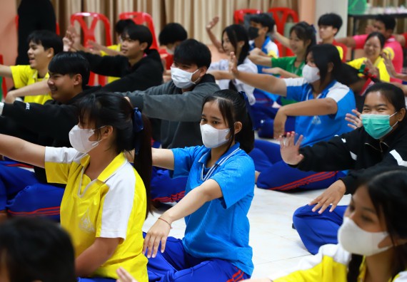 ภาพกิจกรรม  คณะวิทยาศาสตร์และเทคโนโลยี จัดค่ายวิทยาศาสตร์สัญจร ปีการศึกษา 2566  โรงเรียนนครไตรตรึงษ์