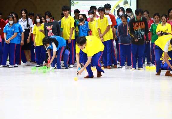ภาพกิจกรรม  คณะวิทยาศาสตร์และเทคโนโลยี จัดค่ายวิทยาศาสตร์สัญจร ปีการศึกษา 2566  โรงเรียนนครไตรตรึงษ์