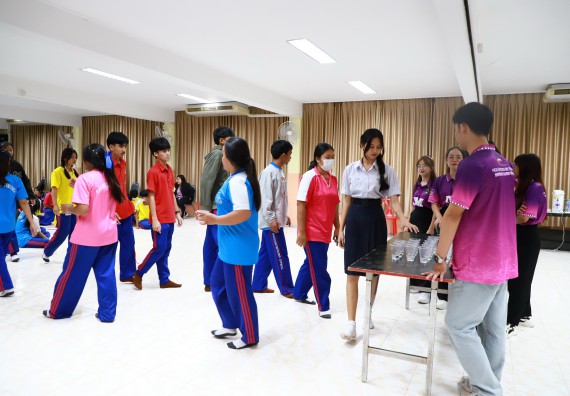 ภาพกิจกรรม  คณะวิทยาศาสตร์และเทคโนโลยี จัดค่ายวิทยาศาสตร์สัญจร ปีการศึกษา 2566  โรงเรียนนครไตรตรึงษ์