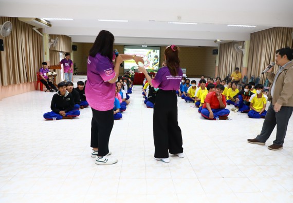 ภาพกิจกรรม  คณะวิทยาศาสตร์และเทคโนโลยี จัดค่ายวิทยาศาสตร์สัญจร ปีการศึกษา 2566  โรงเรียนนครไตรตรึงษ์