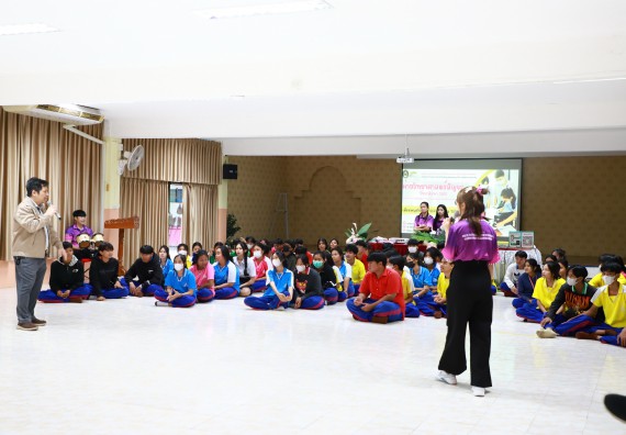 ภาพกิจกรรม  คณะวิทยาศาสตร์และเทคโนโลยี จัดค่ายวิทยาศาสตร์สัญจร ปีการศึกษา 2566  โรงเรียนนครไตรตรึงษ์