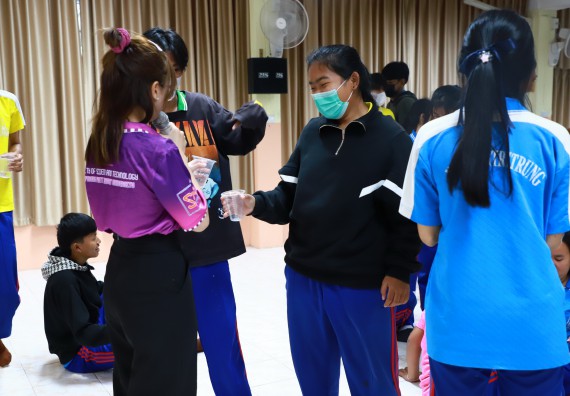 ภาพกิจกรรม  คณะวิทยาศาสตร์และเทคโนโลยี จัดค่ายวิทยาศาสตร์สัญจร ปีการศึกษา 2566  โรงเรียนนครไตรตรึงษ์