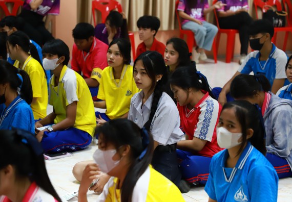 ภาพกิจกรรม  คณะวิทยาศาสตร์และเทคโนโลยี จัดค่ายวิทยาศาสตร์สัญจร ปีการศึกษา 2566  โรงเรียนนครไตรตรึงษ์