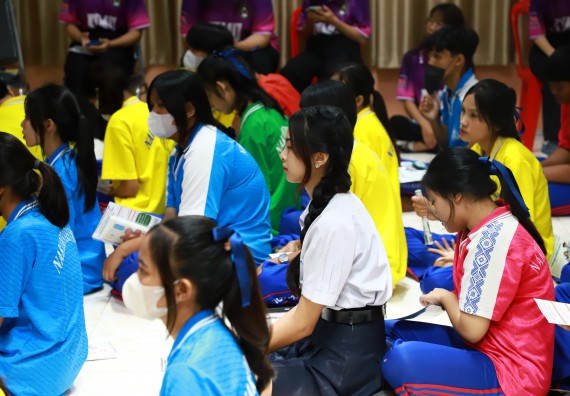 ภาพกิจกรรม  คณะวิทยาศาสตร์และเทคโนโลยี จัดค่ายวิทยาศาสตร์สัญจร ปีการศึกษา 2566  โรงเรียนนครไตรตรึงษ์