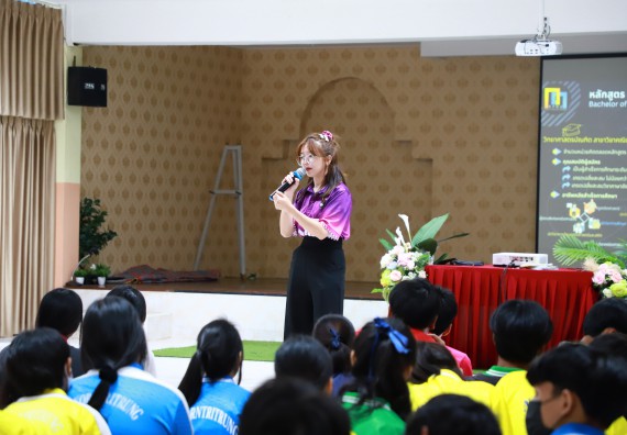 ภาพกิจกรรม  คณะวิทยาศาสตร์และเทคโนโลยี จัดค่ายวิทยาศาสตร์สัญจร ปีการศึกษา 2566  โรงเรียนนครไตรตรึงษ์