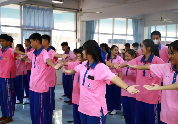 ภาพกิจกรรม  คณะวิทยาศาสตร์และเทคโนโลยี จัดค่ายวิทยาศาสตร์สัญจร ปีการศึกษา 2566 โรงเรียนวังตะเคียนประชานุสรณ์