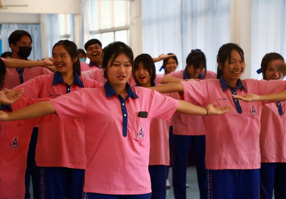 ภาพกิจกรรม  คณะวิทยาศาสตร์และเทคโนโลยี จัดค่ายวิทยาศาสตร์สัญจร ปีการศึกษา 2566 โรงเรียนวังตะเคียนประชานุสรณ์
