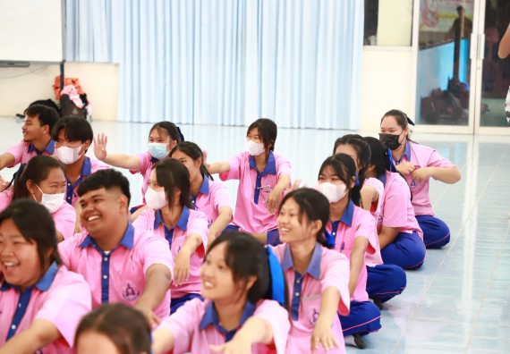 ภาพกิจกรรม  คณะวิทยาศาสตร์และเทคโนโลยี จัดค่ายวิทยาศาสตร์สัญจร ปีการศึกษา 2566 โรงเรียนวังตะเคียนประชานุสรณ์