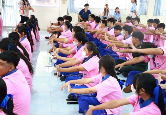 ภาพกิจกรรม  คณะวิทยาศาสตร์และเทคโนโลยี จัดค่ายวิทยาศาสตร์สัญจร ปีการศึกษา 2566 โรงเรียนวังตะเคียนประชานุสรณ์