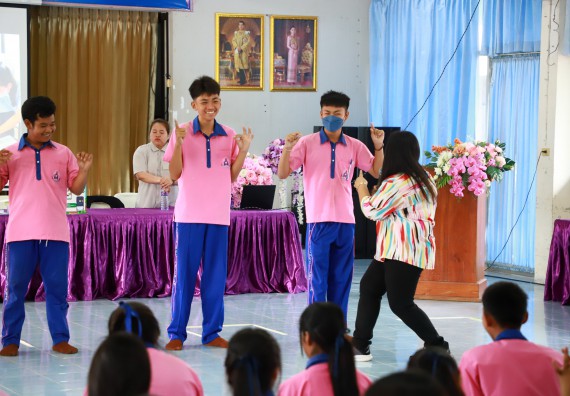 ภาพกิจกรรม  คณะวิทยาศาสตร์และเทคโนโลยี จัดค่ายวิทยาศาสตร์สัญจร ปีการศึกษา 2566 โรงเรียนวังตะเคียนประชานุสรณ์