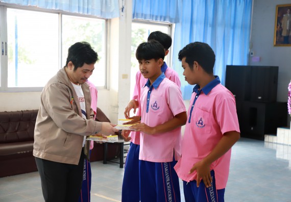 ภาพกิจกรรม  คณะวิทยาศาสตร์และเทคโนโลยี จัดค่ายวิทยาศาสตร์สัญจร ปีการศึกษา 2566 โรงเรียนวังตะเคียนประชานุสรณ์