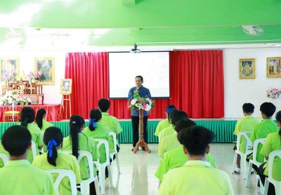 ภาพกิจกรรม  คณะวิทยาศาสตร์และเทคโนโลยี จัดค่ายวิทยาศาสตร์สัญจร ปีการศึกษา 2566  โรงเรียนหนองกองพิทยาคม