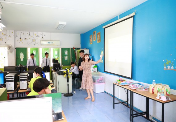 ภาพกิจกรรม  คณะวิทยาศาสตร์และเทคโนโลยี จัดค่ายวิทยาศาสตร์สัญจร ปีการศึกษา 2566  โรงเรียนหนองกองพิทยาคม