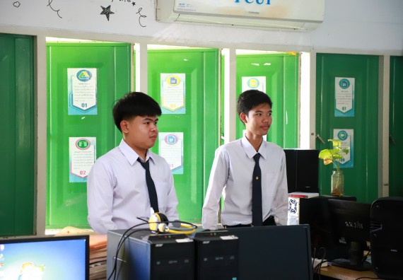 ภาพกิจกรรม  คณะวิทยาศาสตร์และเทคโนโลยี จัดค่ายวิทยาศาสตร์สัญจร ปีการศึกษา 2566  โรงเรียนหนองกองพิทยาคม