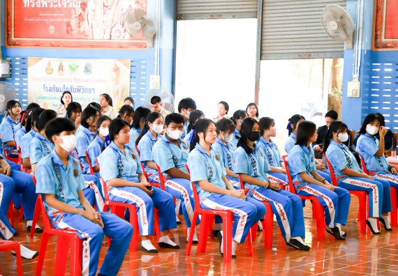ภาพกิจกรรม  คณะวิทยาศาสตร์และเทคโนโลยี จัดค่ายวิทยาศาสตร์สัญจร ปีการศึกษา 2566  โรงเรียนโกสัมพีวิทยา