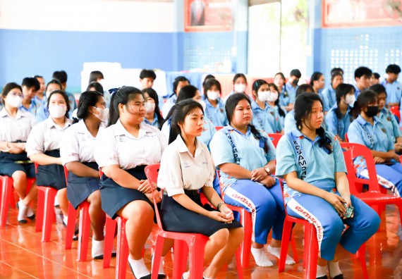 ภาพกิจกรรม  คณะวิทยาศาสตร์และเทคโนโลยี จัดค่ายวิทยาศาสตร์สัญจร ปีการศึกษา 2566  โรงเรียนโกสัมพีวิทยา