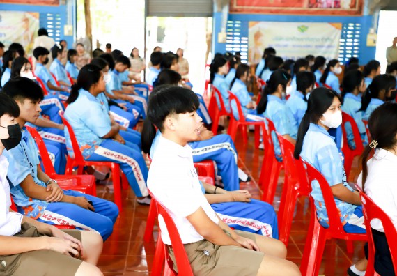 ภาพกิจกรรม  คณะวิทยาศาสตร์และเทคโนโลยี จัดค่ายวิทยาศาสตร์สัญจร ปีการศึกษา 2566  โรงเรียนโกสัมพีวิทยา