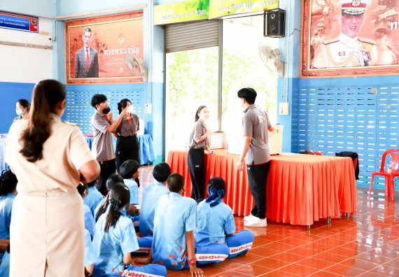 ภาพกิจกรรม  คณะวิทยาศาสตร์และเทคโนโลยี จัดค่ายวิทยาศาสตร์สัญจร ปีการศึกษา 2566  โรงเรียนโกสัมพีวิทยา