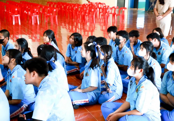 ภาพกิจกรรม  คณะวิทยาศาสตร์และเทคโนโลยี จัดค่ายวิทยาศาสตร์สัญจร ปีการศึกษา 2566  โรงเรียนโกสัมพีวิทยา